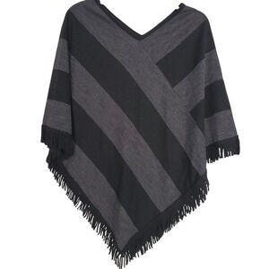 Poncho‎ Pullover Fringe Details Black Gray Chevron Stripes SZ:M